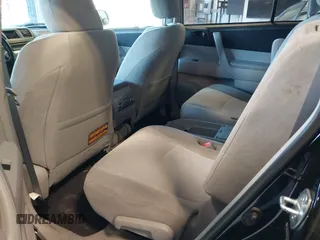 2011 Toyota Highlander z VIN 5TDBK3EH5BS072184, wystawiony jako IAAI lot #41549319 z przebiegiem 133 428 mil mil oraz . Historia ofert i sprzedaży dostępna na DreamBid. Obrazek 8.