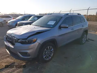 2019 Jeep Cherokee Latitude Plus with VIN 1C4PJLLB7KD128600, listed as a IAAI auction lot 41762380 with 44,740 mi miles. Bid and sale history available at carsss.com. Image 17.