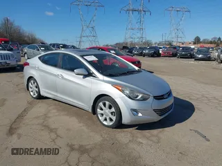 2013 Hyundai Elantra GLS z VIN KMHDH4AE5DU494992, wystawiony jako IAAI lot #41698877 z przebiegiem 56 324 mil mil oraz . Historia ofert i sprzedaży dostępna na DreamBid. Obrazek 1.
