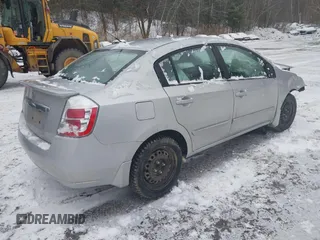 2012 Nissan Sentra 2.0 z VIN 3N1AB6AP4CL730663, wystawiony jako IAAI lot #41685848 z przebiegiem 134 939 mil mil oraz . Historia ofert i sprzedaży dostępna na DreamBid. Obrazek 4.