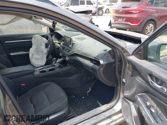 2023 Nissan Altima SV z VIN 1N4BL4DV3PN317528, wystawiony jako IAAI lot #42130756 z przebiegiem 73 037 mil mil oraz . Historia ofert i sprzedaży dostępna na DreamBid. Obrazek 5.