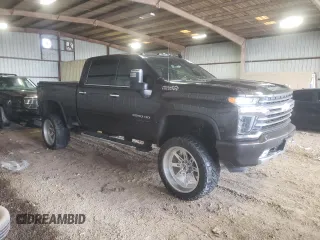 2020 Chevrolet Silverado 3500HD High Country with VIN 1GC4YVEY7LF142868, listed as a Copart auction lot 72174212 with 66,987 mi miles and Non Repairable. Bid and sale history available at carsss.com. Image 4.