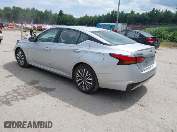 2024 Nissan Altima SV with VIN 1N4BL4DV4RN346569, listed as a IAAI auction lot 42827680 with 22,155 mi miles and . Bid and sale history available at DreamBid. Image 3.