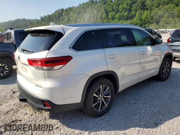 2018 Toyota Highlander SE with VIN 5TDJZRFH5JS536369, listed as a Copart auction lot 61564955 with 130,185 mi miles and Salvage title. Bid and sale history available at DreamBid. Image 3.