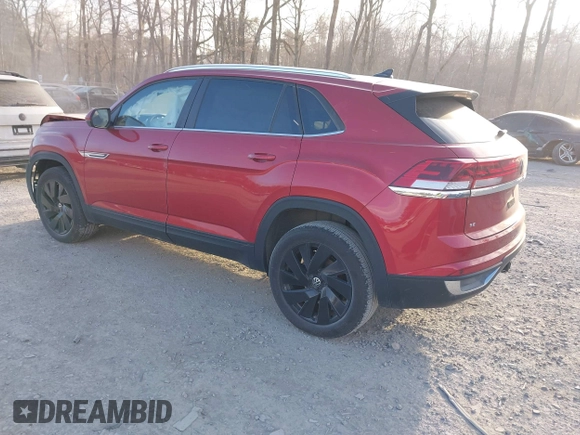 2024 Volkswagen Atlas SE with VIN 1V2KE2CA3RC222942, listed as a IAAI auction lot 41282255 with 16,001 mi miles and . Bid and sale history available at DreamBid. Image 3.