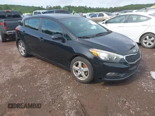 2016 Kia Forte LX z VIN KNAFK5A8XG5599229, wystawiony jako IAAI lot #42369895 z przebiegiem 105 214 mil mil oraz . Historia ofert i sprzedaży dostępna na DreamBid. Obrazek 1.