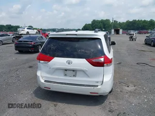 2014 Toyota Sienna LE AAS с VIN 5TDKK3DC9ES496428, выставлен на аукционе IAAI как лот 42623561 с пробегом 432 867 миль миль и . История ставок и продаж доступна на DreamBid. Изображение 16.