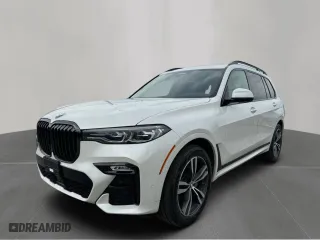 2020 BMW X7 xDrive40i with VIN 5UXCW2C04L9C21489, listed as a Copart auction lot 55080015 with 86,038 mi miles and Clean Title. Bid and sale history available at carsss.com. Image 2.