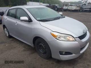 2010 Toyota Matrix S z VIN 2T1KE4EE4AC034729, wystawiony jako IAAI lot #42466214 z przebiegiem 179 861 mil mil oraz . Historia ofert i sprzedaży dostępna na DreamBid. Obrazek 1.