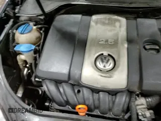 2005 Volkswagen Jetta 2.5L with VIN 3VWSF71K15M628893, listed as a Copart auction lot 82352434 with 325,058 mi miles and Salvage title. Bid and sale history available at DreamBid. Image 13.