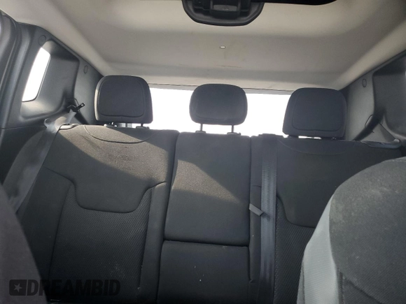 2020 Jeep Renegade Altitude with VIN ZACNJABB2LPL31651, listed as a Copart auction lot 68402614 with 135,031 mi miles and Salvage Title. Bid and sale history available at DreamBid. Image 10.