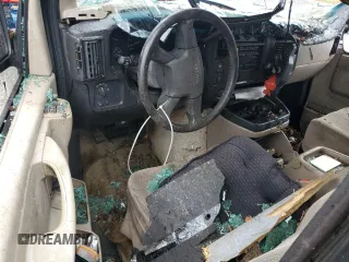 2003 GMC Savana Commercial C6Y with VIN 1GDFG15T731207204, listed as a Copart auction lot 45382135 with 159,886 mi miles and Salvage Title. Bid and sale history available at carsss.com. Image 8.