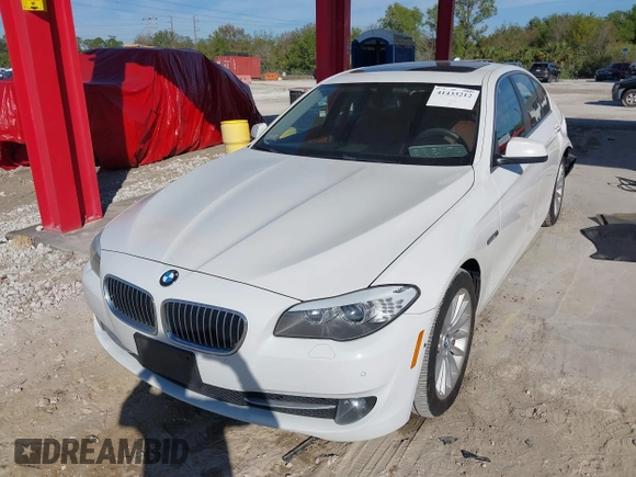 2013 BMW 5 Series 535i xDrive z VIN WBAFU7C59DDU76175, wystawiony jako IAAI lot #41433212 z przebiegiem 108 175 mil mil oraz . Historia ofert i sprzedaży dostępna na DreamBid. Obrazek 18.