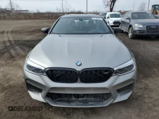 2020 BMW M5 z VIN WBSJF0C09LCE72758, wystawiony jako Copart lot #51132475 z przebiegiem Nie podano mil oraz Szkoda całkowita • Salvage title. Historia ofert i sprzedaży dostępna na DreamBid. Obrazek 5.