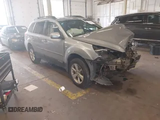 2014 Subaru Outback Limited with VIN 4S4BRBNC8E3201787, listed as a IAAI auction lot 42261762 with 101,686 mi miles and . Bid and sale history available at DreamBid. Image 1.