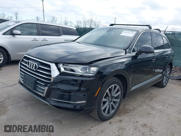 2017 Audi Q7 Premium Plus with VIN WA1LAAF7XHD008027, listed as a IAAI auction lot 41930270 with 128,713 mi miles. Bid and sale history available at carsss.com. Image 2.