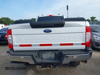2020 Ford F-250 XL z VIN 1FT7X2B64LEC88751, wystawiony jako IAAI lot #42621080 z przebiegiem 131 199 mil mil oraz . Historia ofert i sprzedaży dostępna na DreamBid. Obrazek 16.