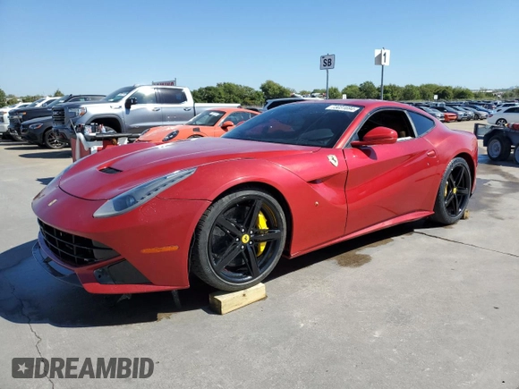2013 Ferrari F12 z VIN ZFF74UFA7D0193622, wystawiony jako Copart lot #73031694 z przebiegiem Nie podano mil oraz Szkody całkowita. Historia ofert i sprzedaży dostępna na DreamBid. Obrazek 1.