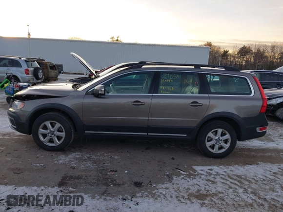 2011 Volvo XC70 3.2L z VIN YV4940BZ8B1115060, wystawiony jako IAAI lot #41156698 z przebiegiem 196 913 mil mil oraz . Historia ofert i sprzedaży dostępna na DreamBid. Obrazek 15.