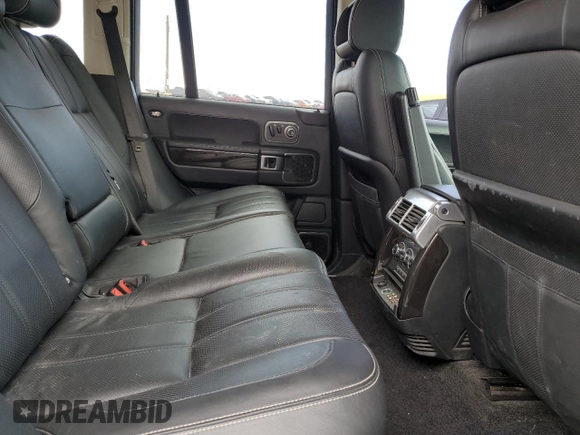 2011 Land Rover Range Rover SC Autobiography z VIN SALMP1E43BA350615, wystawiony jako Copart lot #55450564 z przebiegiem 105 266 mil mil oraz Szkoda całkowita • Salvage title. Historia ofert i sprzedaży dostępna na DreamBid. Obrazek 11.