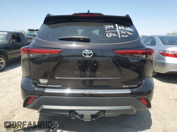 2022 Toyota Highlander XLE z VIN 5TDGZRBH6NS234336, wystawiony jako Copart lot #53571865 z przebiegiem 17 432 mil mil oraz Szkoda całkowita • Salvage title. Historia ofert i sprzedaży dostępna na DreamBid. Obrazek 6.