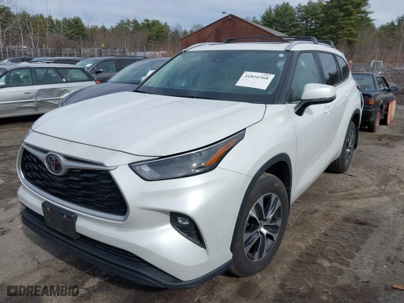2023 Toyota Highlander L with VIN 5TDKDRBH6PS010219, listed as a IAAI auction lot 41816568 with 41,552 mi miles. Bid and sale history available at carsss.com. Image 2.
