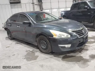 2013 Nissan Altima 2.5 SL with VIN 1N4AL3AP5DC225887, listed as a IAAI auction lot 41222210 with 290,311 mi miles. Bid and sale history available at carsss.com. Image 1.