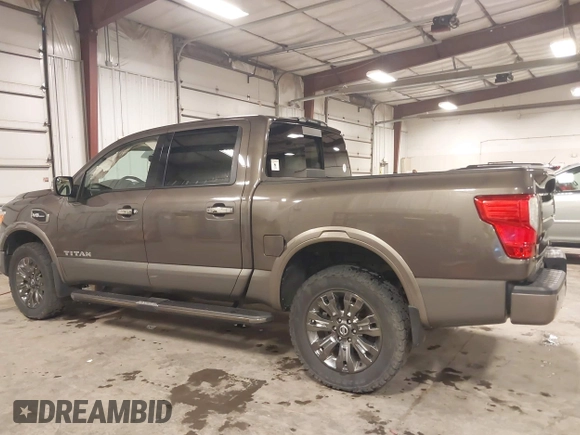 2017 Nissan Titan SV z VIN 1N6AA1E58HN523578, wystawiony jako IAAI lot #42160359 z przebiegiem 101 499 mil mil oraz . Historia ofert i sprzedaży dostępna na DreamBid. Obrazek 15.