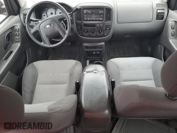 2003 Ford Escape XLS Popular with VIN 1FMYU92153KC96798, listed as a Copart auction lot 71388454 with 161,329 mi miles and Salvage Title. Bid and sale history available at carsss.com. Image 8.