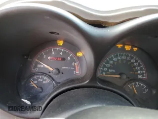 2005 Pontiac Grand Am SE with VIN 1G2NE52FX5M103243, listed as a Copart auction lot 88958965 with 293,238 mi miles and Salvage Title. Bid and sale history available at carsss.com. Image 9.