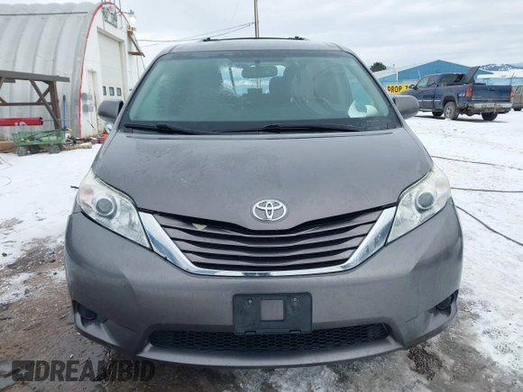 2016 Toyota Sienna LE with VIN 5TDJK3DC6GS142669, listed as a IAAI auction lot 41436771 with 135,715 mi miles. Bid and sale history available at carsss.com. Image 12.