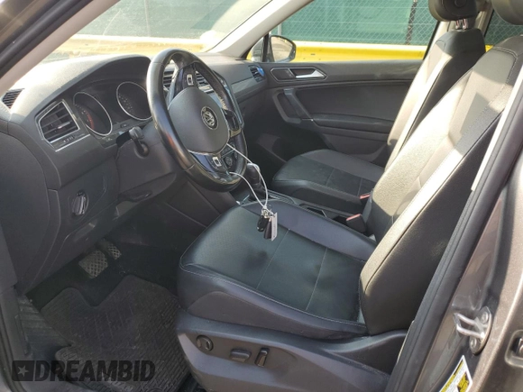 2018 Volkswagen Tiguan SEL z VIN 3VV2B7AX0JM013659, wystawiony jako Copart lot #54154665 z przebiegiem 86 603 mil mil oraz Szkoda całkowita • Salvage title. Historia ofert i sprzedaży dostępna na DreamBid. Obrazek 7.