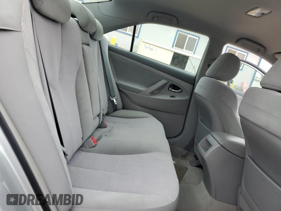 2010 Toyota Camry z VIN 4T1BF3EK0AU091358, wystawiony jako Copart lot #52010925 z przebiegiem 211 929 mil mil oraz Szkoda całkowita • Salvage title. Historia ofert i sprzedaży dostępna na DreamBid. Obrazek 10.