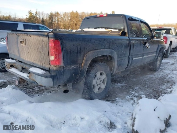 2006 Chevrolet Silverado 1500 LT3 with VIN 2GCEK19B761320181, listed as a IAAI auction lot 41362467 with 161,721 mi miles. Bid and sale history available at carsss.com. Image 4.