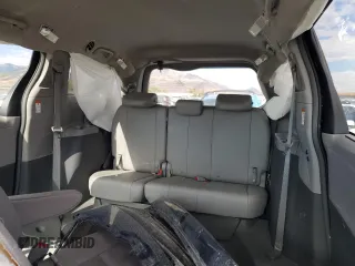 2019 Toyota Sienna XLE Auto Access Seat with VIN 5TDYZ3DCXKS012185, listed as a Copart auction lot 67488644 with 60,840 mi miles and Salvage Title. Bid and sale history available at carsss.com. Image 10.
