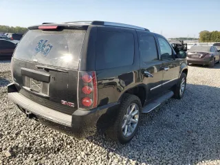 2010 GMC Yukon Denali with VIN 1GKUCEEF7AR201124, listed as a Copart auction lot 75089064 with 196,823 mi miles and Salvage Title. Bid and sale history available at carsss.com. Image 3.