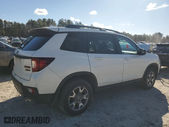2022 Honda Passport TrailSport with VIN 5FNYF8H61NB013535, listed as a Copart auction lot 50949555 with 45,172 mi miles and Clean title. Bid and sale history available at DreamBid. Image 3.