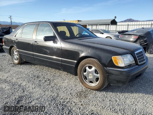 1999 Mercedes-Benz S-Class with VIN WDBGA51G4XA417483, listed as a Copart auction lot 42046195 with 122,033 mi miles and Clean Title. Bid and sale history available at carsss.com. Image 4.
