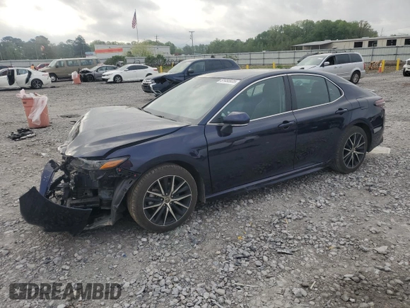 2022 Toyota Camry SE with VIN 4T1T11AK7NU651525, listed as a Copart auction lot 51455935 with 81,118 mi miles and Salvage Title. Bid and sale history available at carsss.com. Image 1.