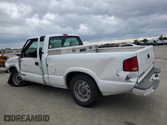 1998 GMC Sonoma with VIN 1GTCS1447WK523961, listed as a Copart auction lot 51176315 with 196,908 mi miles and Salvage Title. Bid and sale history available at carsss.com. Image 2.