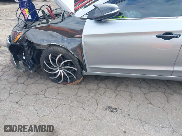 2020 Hyundai Elantra Value Edition z VIN 5NPD84LF5LH601655, wystawiony jako IAAI lot #40469963 z przebiegiem 58 932 mil mil oraz . Historia ofert i sprzedaży dostępna na DreamBid. Obrazek 6.