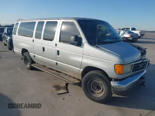 2005 Ford Econoline Passenger XL с VIN 1FBSS31L15HB17886, выставлен на аукционе IAAI как лот 41259429 с пробегом 242 996 миль миль и . История ставок и продаж доступна на DreamBid. Изображение 1.