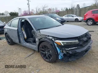 2025 Honda Civic Sport z VIN 19XFL2H81SE012353, wystawiony jako IAAI lot #41934245 z przebiegiem 8873 mil mil oraz . Historia ofert i sprzedaży dostępna na DreamBid. Obrazek 1.