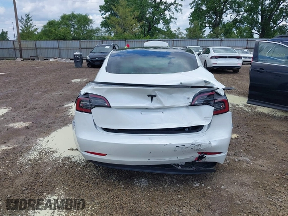 2023 Tesla Model 3 z VIN 5YJ3E1EA8PF608429, wystawiony jako IAAI lot #42345888 z przebiegiem 14 907 mil mil oraz . Historia ofert i sprzedaży dostępna na DreamBid. Obrazek 15.