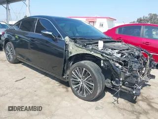 2022 Lexus ES 300h z VIN 58ADA1C10NU026319, wystawiony jako IAAI lot #42139790 z przebiegiem 86 483 mil mil oraz . Historia ofert i sprzedaży dostępna na DreamBid. Obrazek 1.
