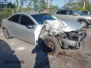 2009 Pontiac G6 w/1SA *Ltd Avail* with VIN 1G2ZG57B594156522, listed as a IAAI auction lot 40931964 with 197,196 mi miles. Bid and sale history available at carsss.com. Image 1.