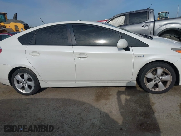 2013 Toyota Prius One with VIN JTDKN3DU9D5685925, listed as a IAAI auction lot 42142830 with 166,976 mi miles and . Bid and sale history available at DreamBid. Image 13.