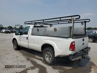 2016 Ford F-250 XL with VIN 1FTBF2A60GEA69256, listed as a Copart auction lot 60632905 with 353,190 mi miles and Salvage title. Bid and sale history available at DreamBid. Image 2.