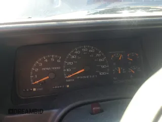 1997 GMC Yukon with VIN 1GKEK13R1VJ702558, listed as a Copart auction lot 85930054 with 165,837 mi miles and Salvage Title. Bid and sale history available at carsss.com. Image 9.