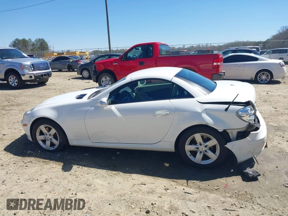 2006 Mercedes-Benz SLK 280 z VIN WDBWK54F66F129347, wystawiony jako IAAI lot #41817799 z przebiegiem 162 658 mil mil oraz . Historia ofert i sprzedaży dostępna na DreamBid. Obrazek 14.